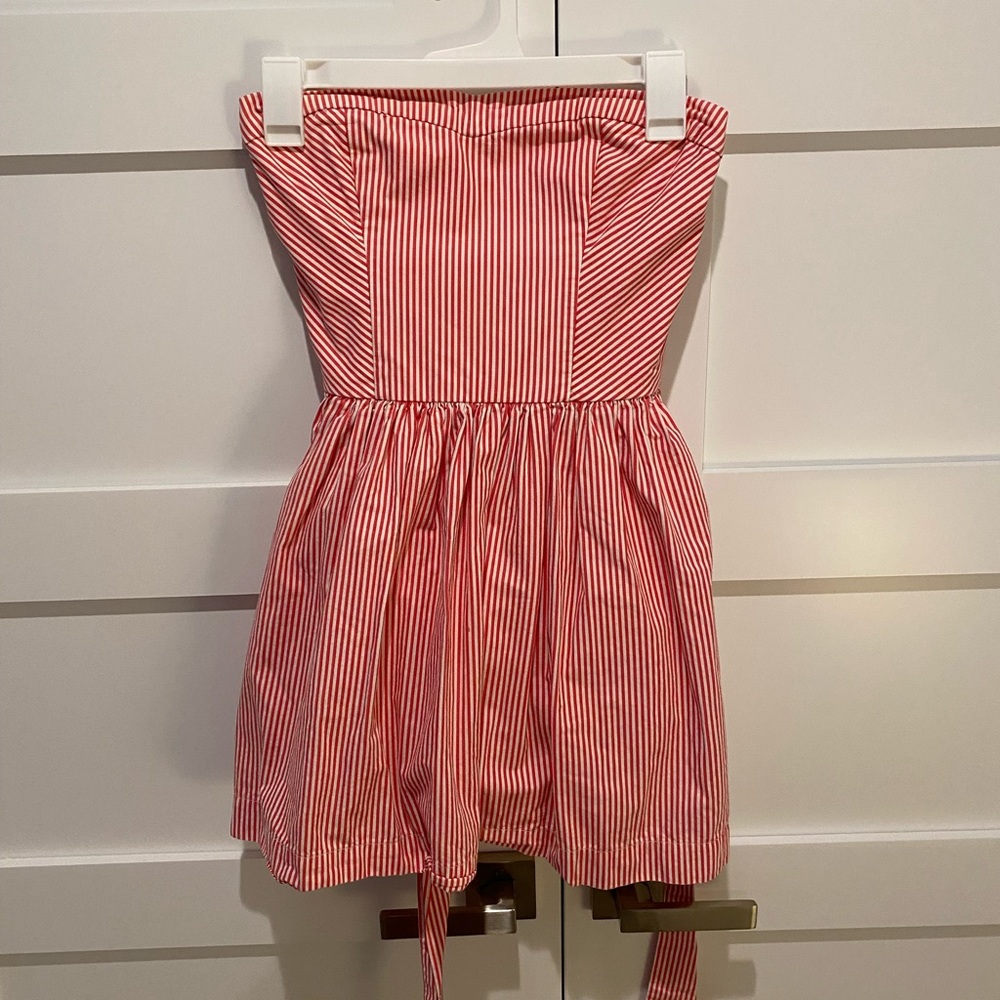 Strapless holister dress